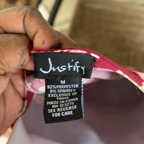 Justify dress size medium new with tags burgundy - Picture 4 of 7